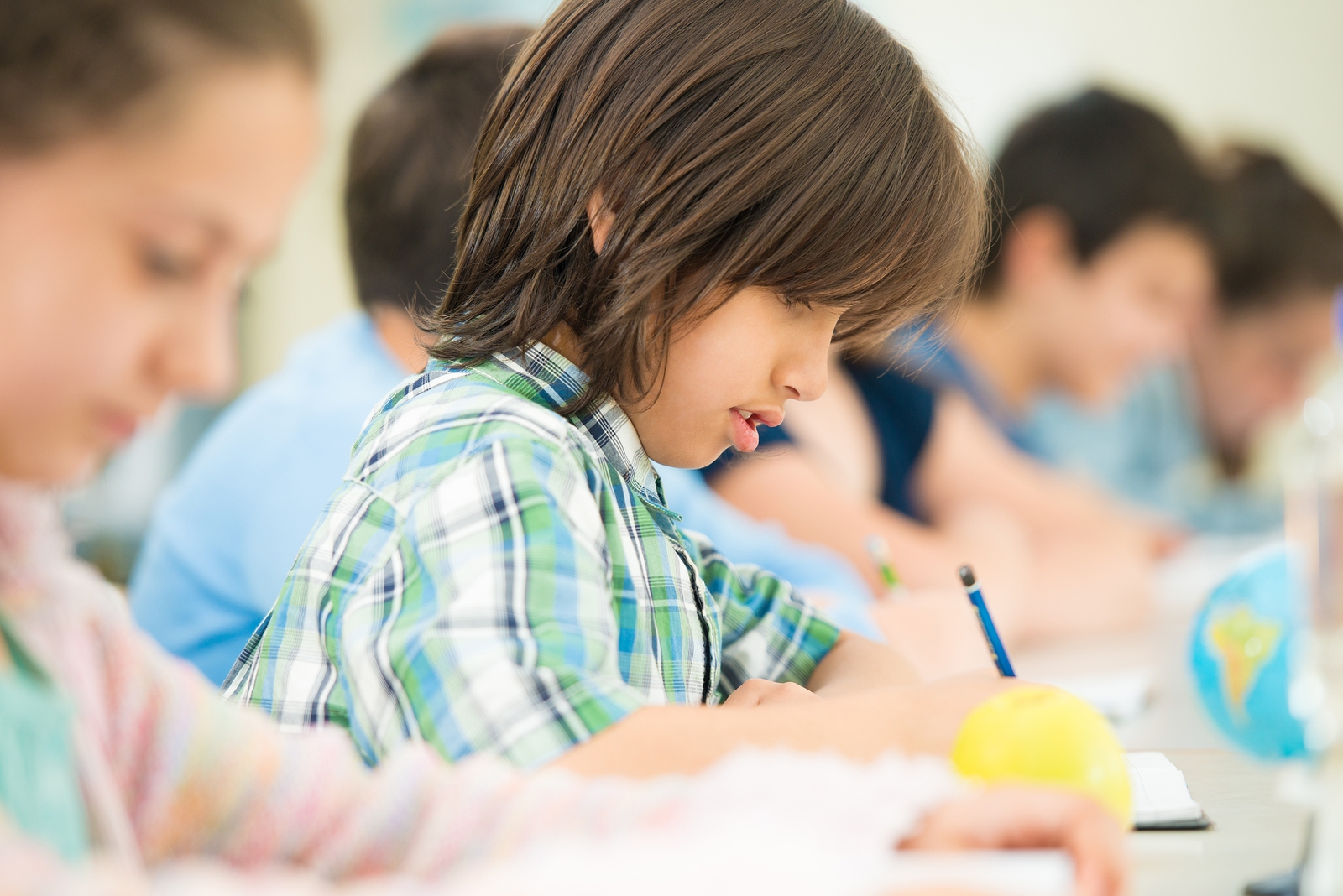 Mon enfant a des difficultés de lecture : comment l’aider ?